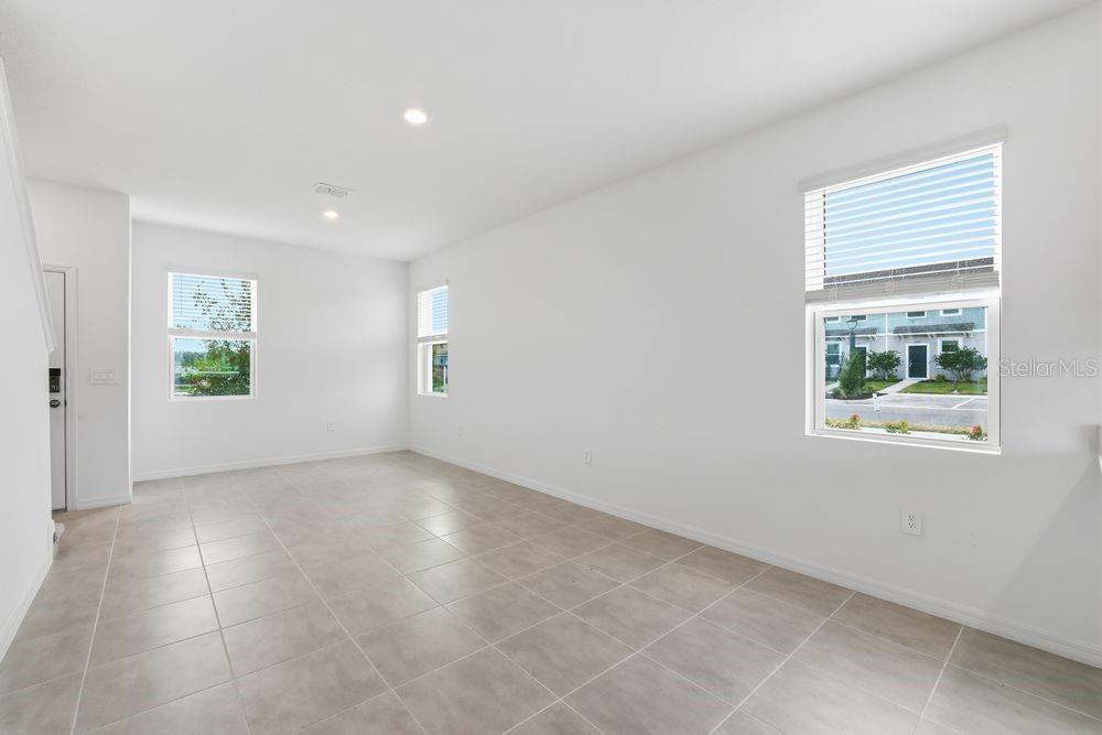 14004 Textile Run Parrish, FL 34219 - Photo 9 of 44