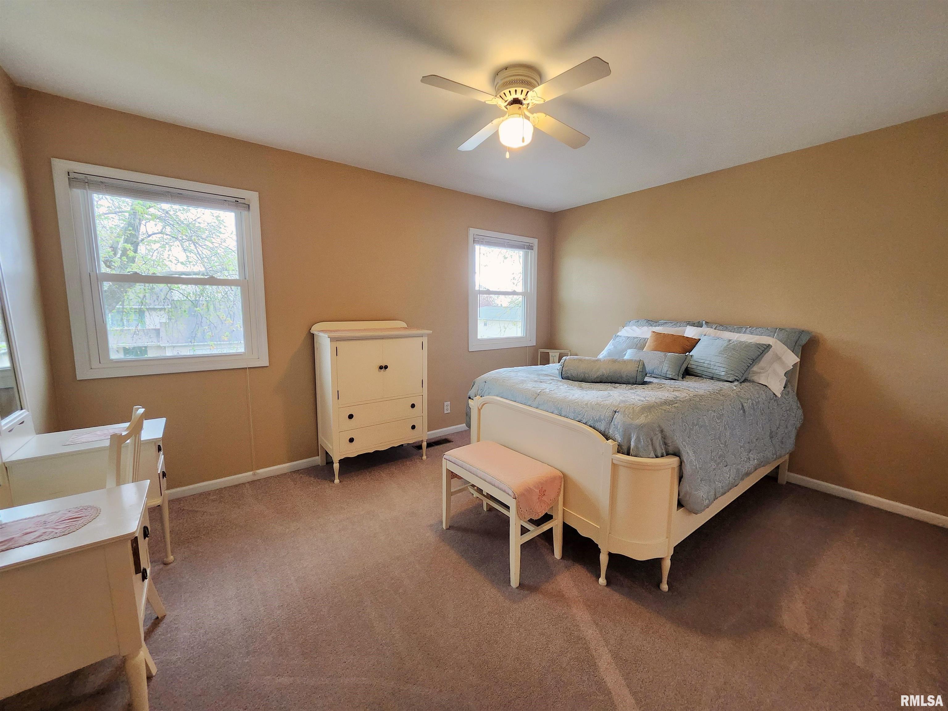 1413 West Queens Court Road Peoria, IL 61614 - Photo 36 of 49 Gallery Image 36