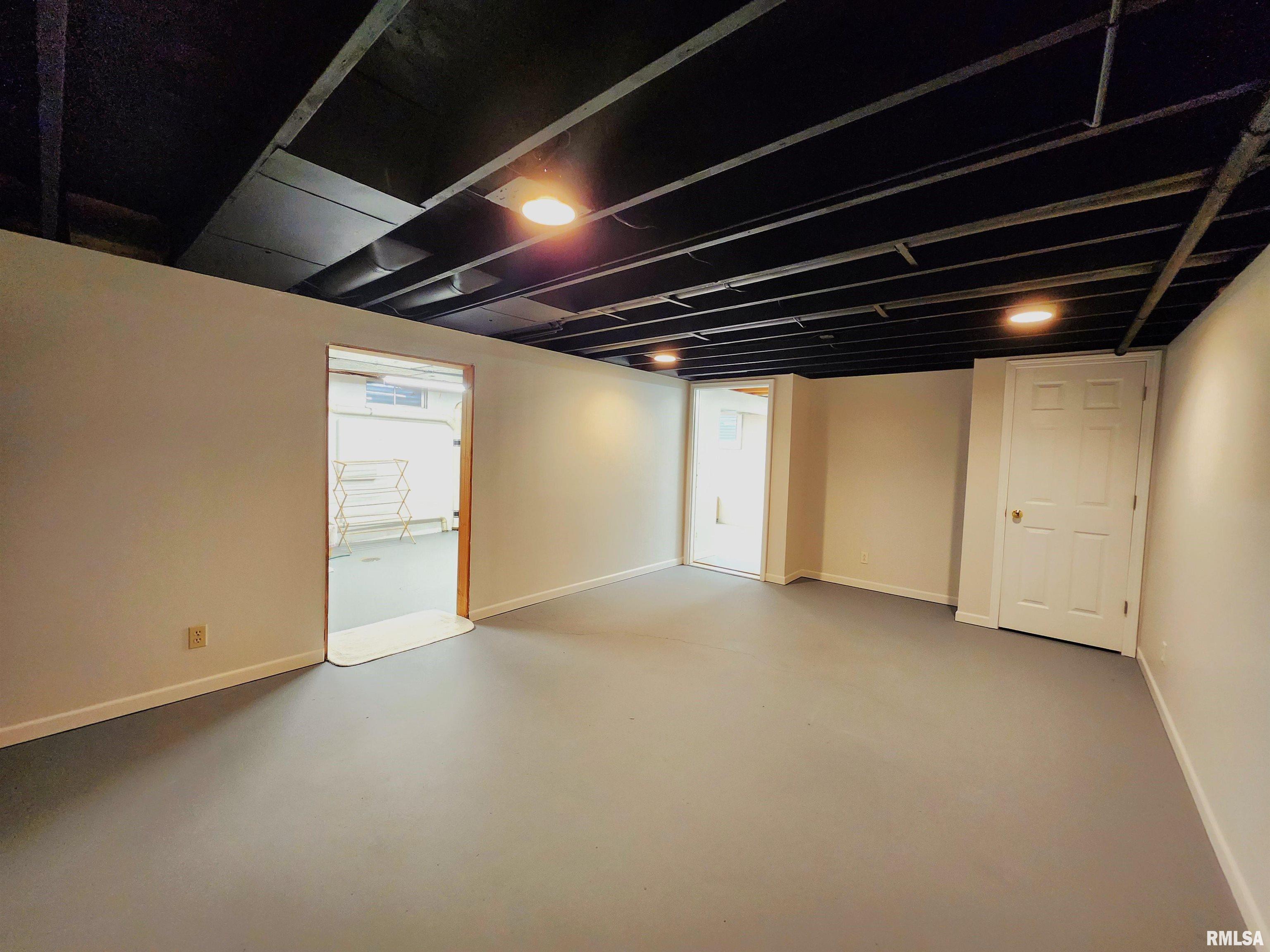 1413 West Queens Court Road Peoria, IL 61614 - Photo 49 of 49 Gallery Image 49