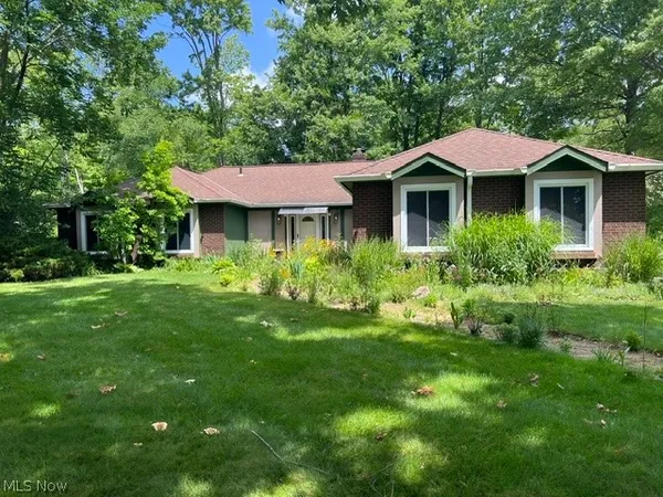 $399,900 | 32771 North Burr Oak Drive, Solon, OH 44139