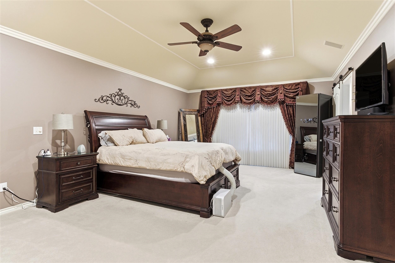 5520 Whitehall Boulevard Rochester, MI 48306 - Photo 35 of 99