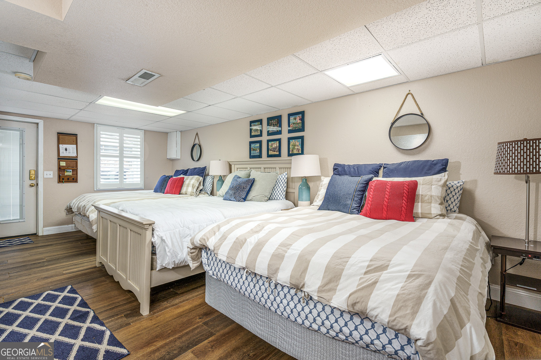 15 Lonesome Pine Road Murphy, NC 28906 - Photo 20 of 61 a bedroom with a large bed and a window