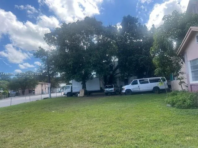 $689,999 | 10 Northwest 60th Street, Miami, FL 33127