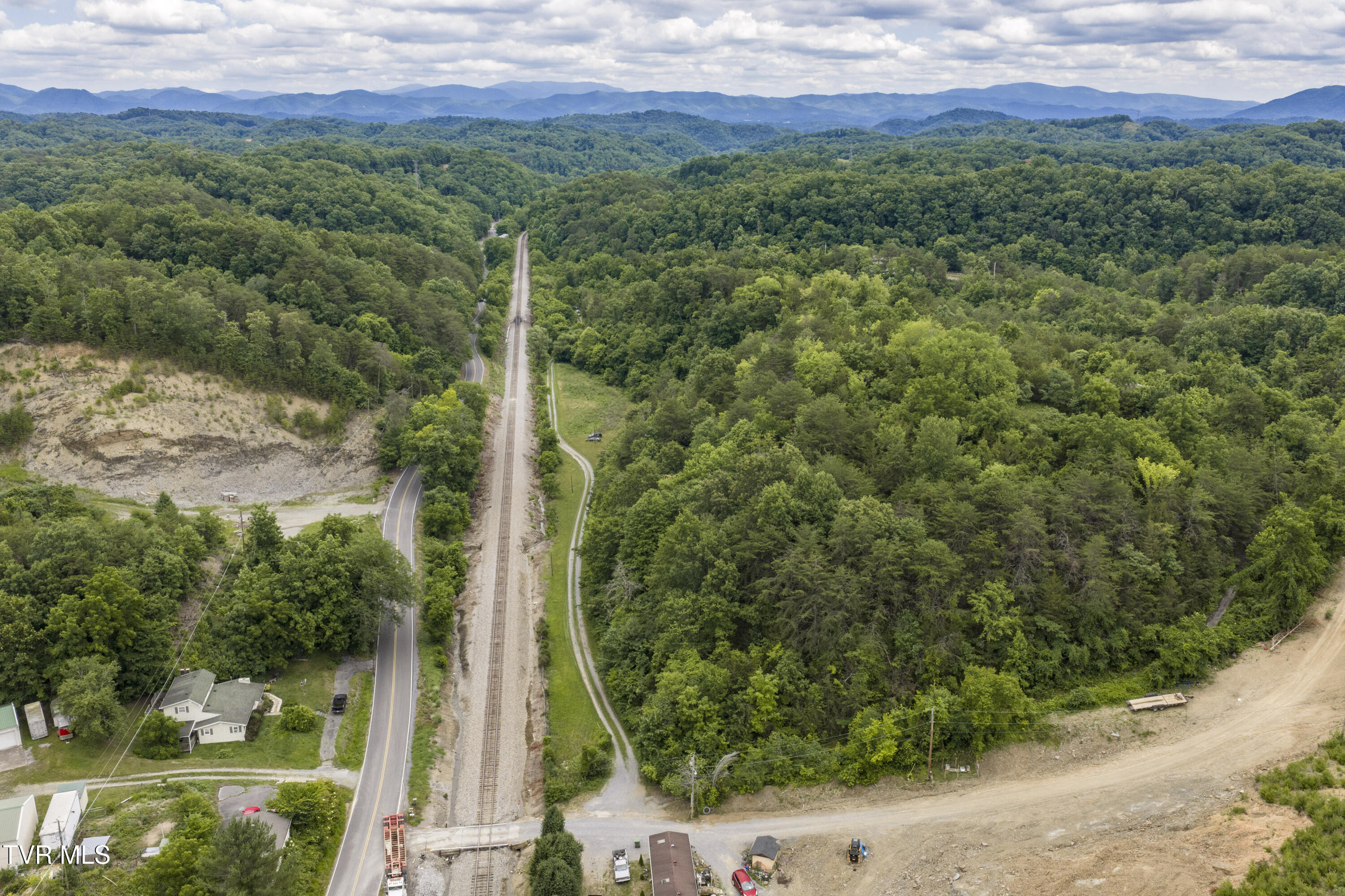 700 Piney Flats Road Piney Flats, TN 37686 - Photo 6 of 44 700-758PineyFlats-Aerials-7