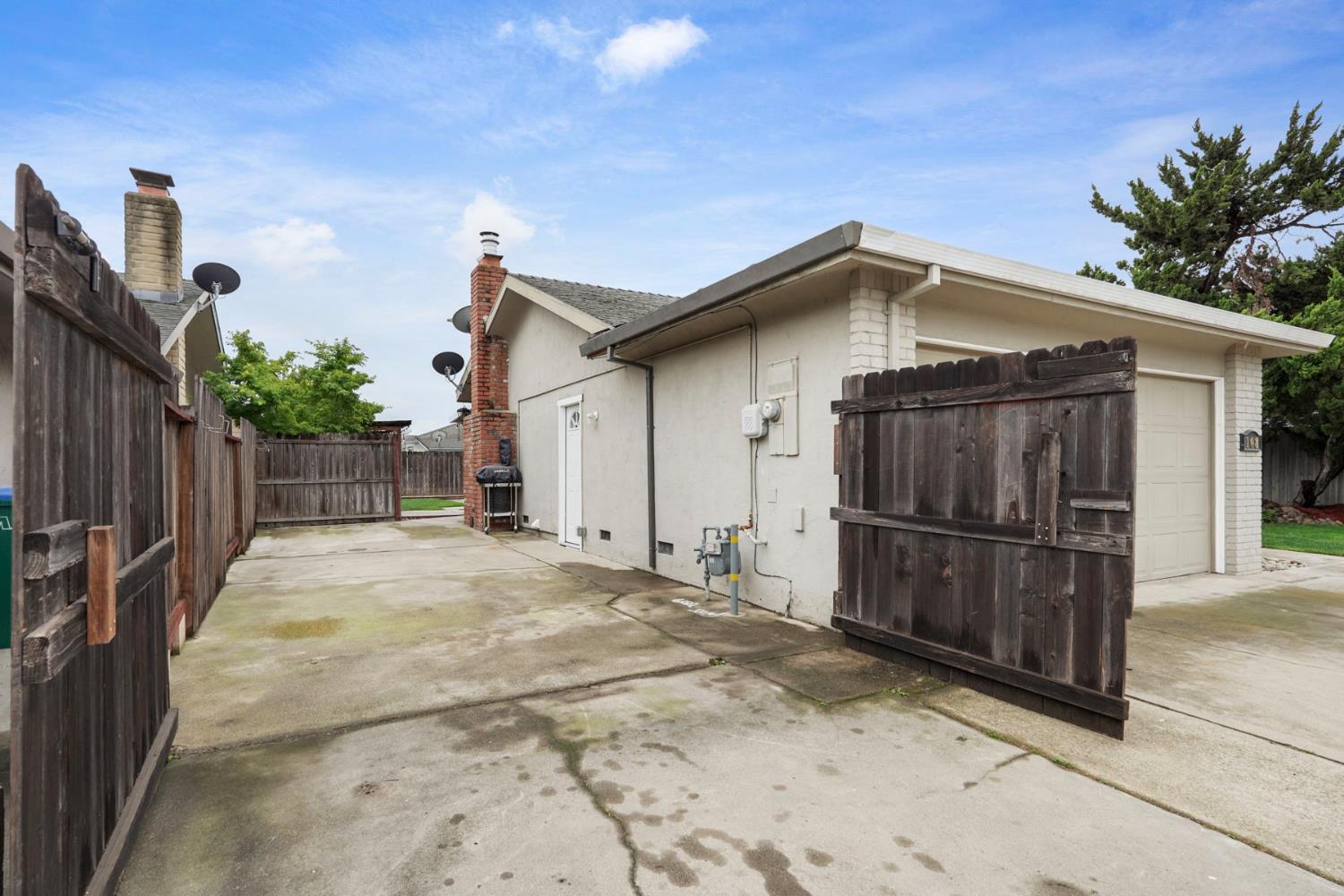 108 Ridge Drive Lodi, CA 95240 - Photo 29 of 42