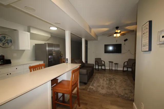 $1,350 | 401 West Main Street, Unit 102, Anoka, MN 55303