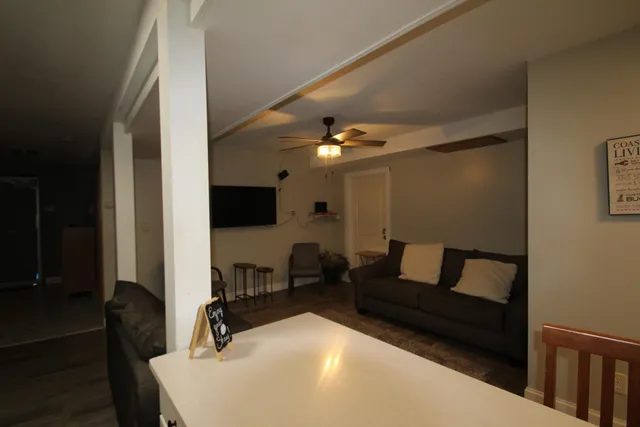 $1,350 | 401 West Main Street, Unit 102, Anoka, MN 55303