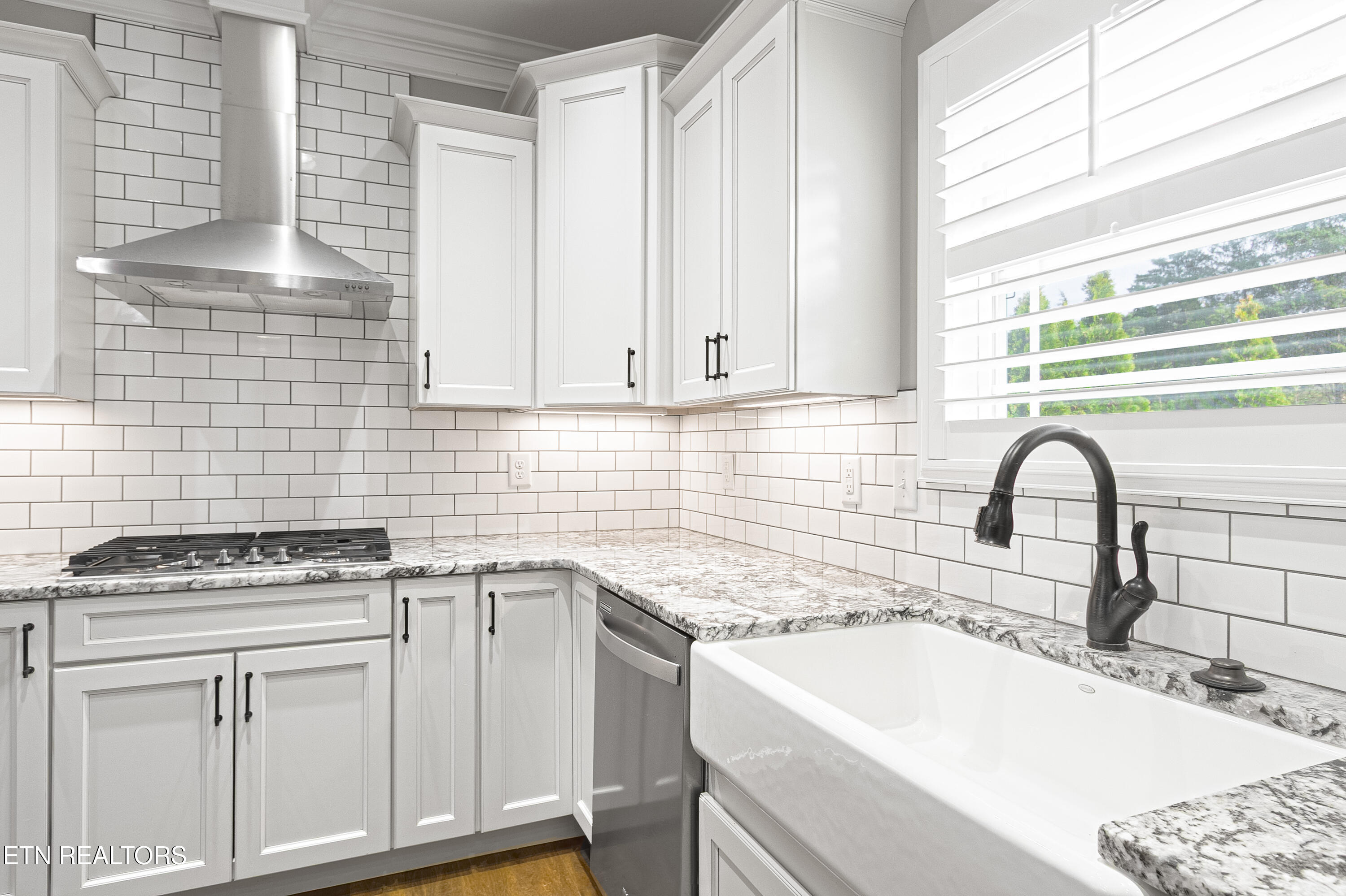 2016 Highlands Ridge Lane Knoxville, TN 37932 - Photo 16 of 40 Kitchen