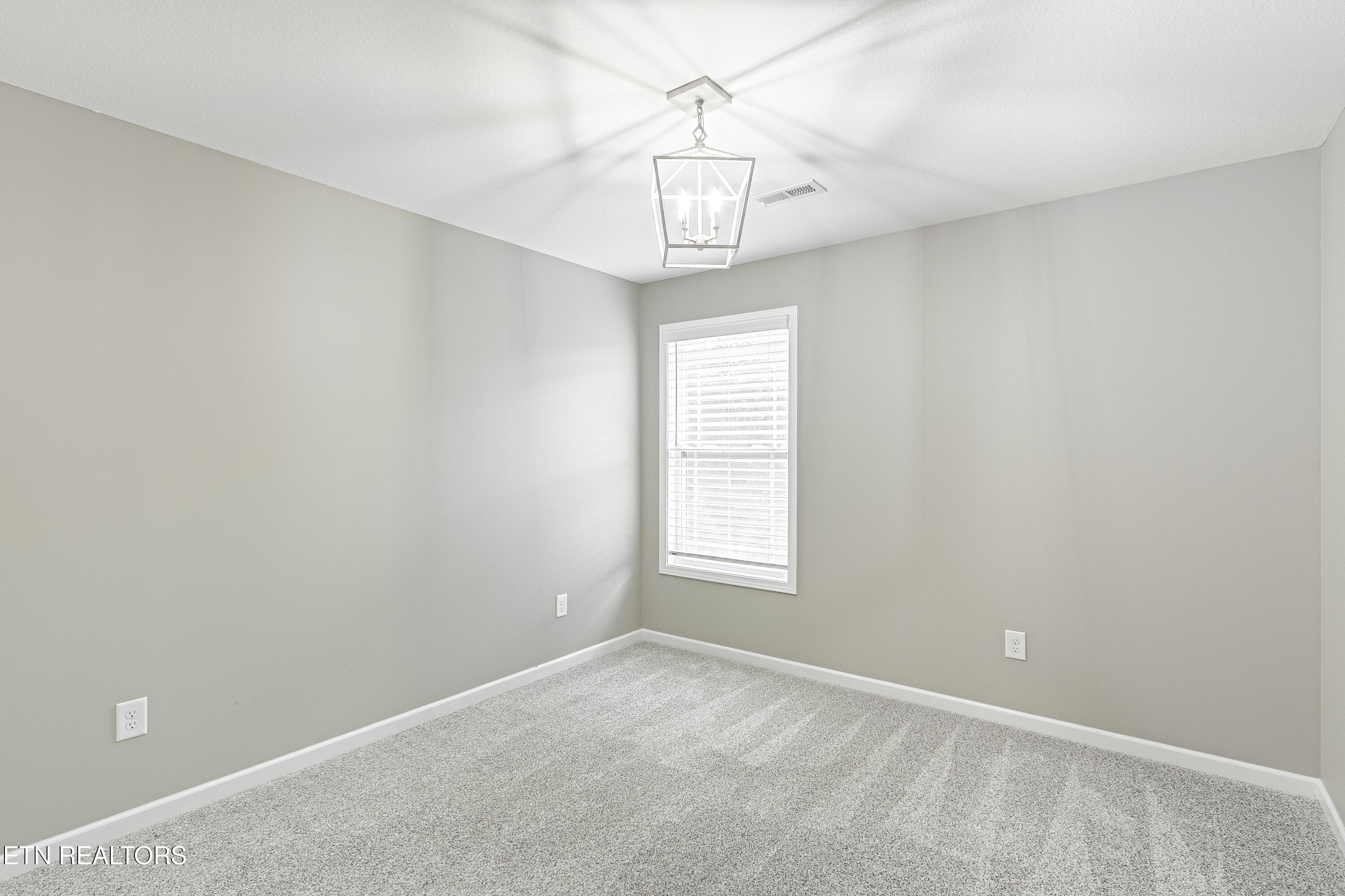 2016 Highlands Ridge Lane Knoxville, TN 37932 - Photo 32 of 40 Bedroom 3