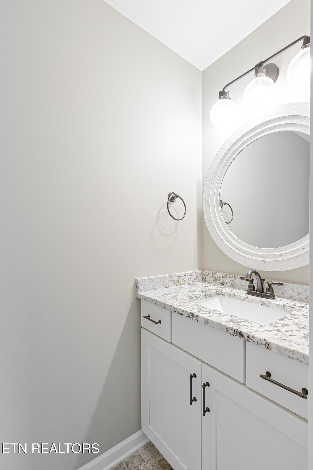 2016 Highlands Ridge Lane Knoxville, TN 37932 - Photo 40 of 40 Half-bathroom in Bonus Room