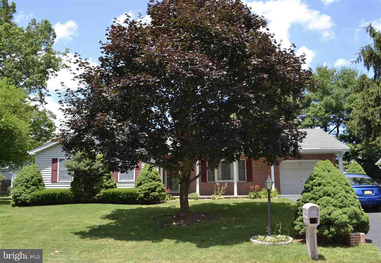 47 Cardinal Drive Hanover, PA 17331 - Photo 2 of 26 Gallery Image 2