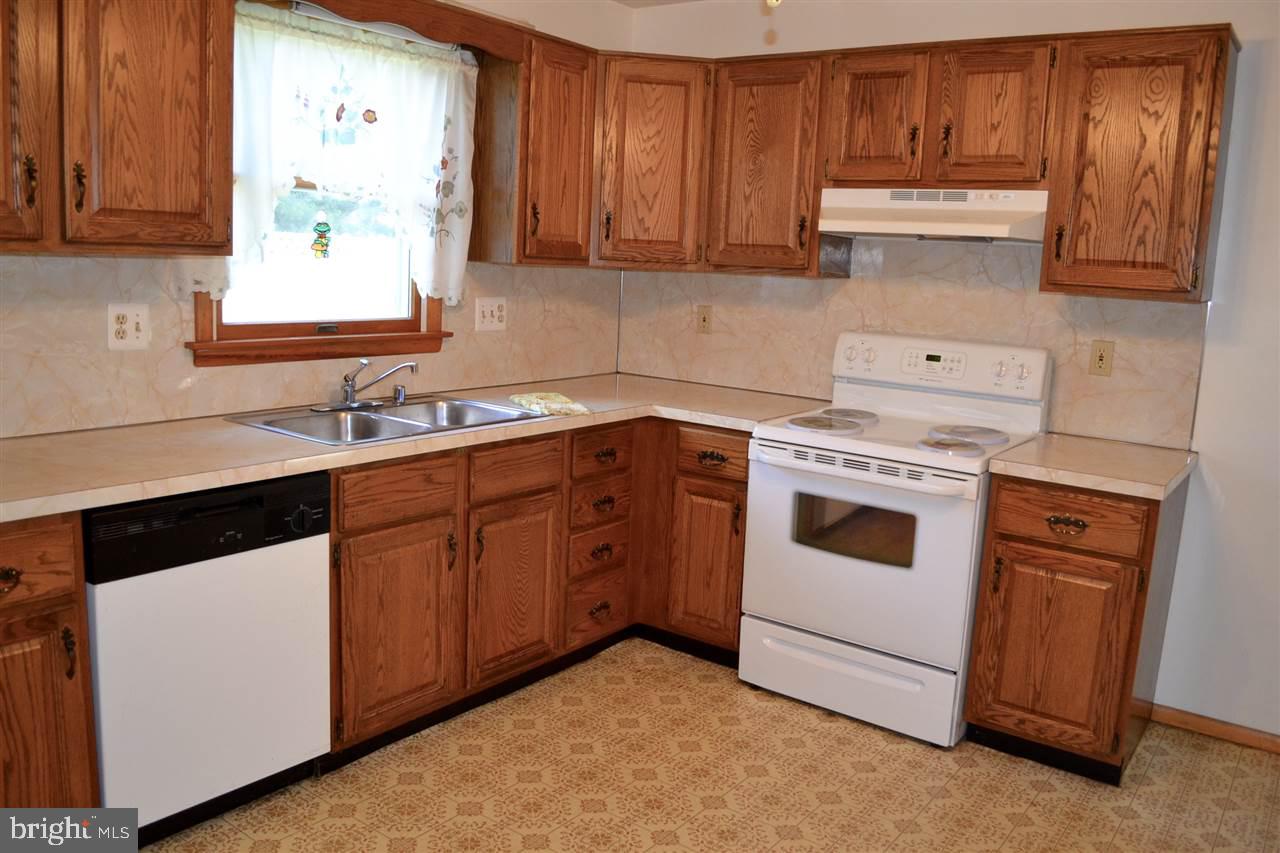 47 Cardinal Drive Hanover, PA 17331 - Photo 8 of 26 Gallery Image 8
