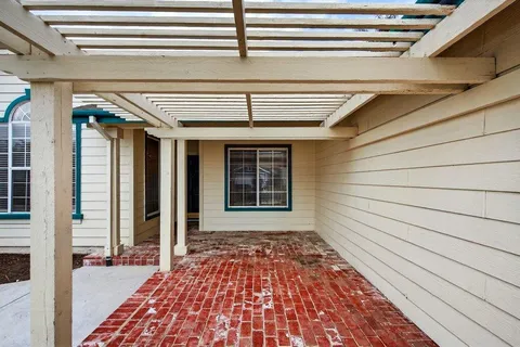 a view of a house with porch