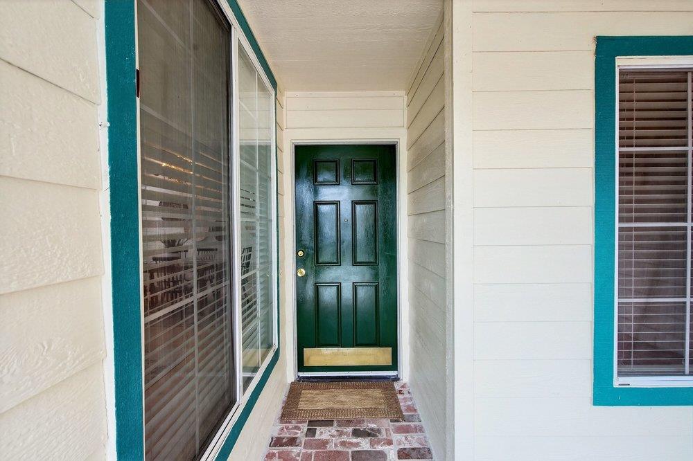 2430 Valley View Road Hollister, CA 95023 - Photo 7 of 36