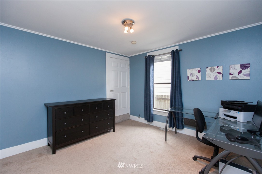 326 Burnett Avenue North Renton, WA 98057 - Photo 16 of 23