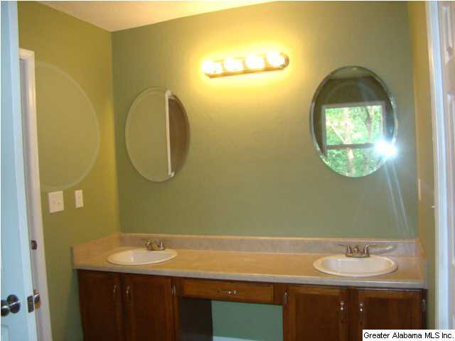1024 Comanche Trail Anniston, AL 36206 - Photo 4 of 26