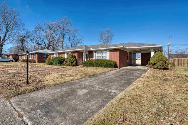 $159,900 | 821 East Lincoln Avenue, Mount Vernon, IN 47620