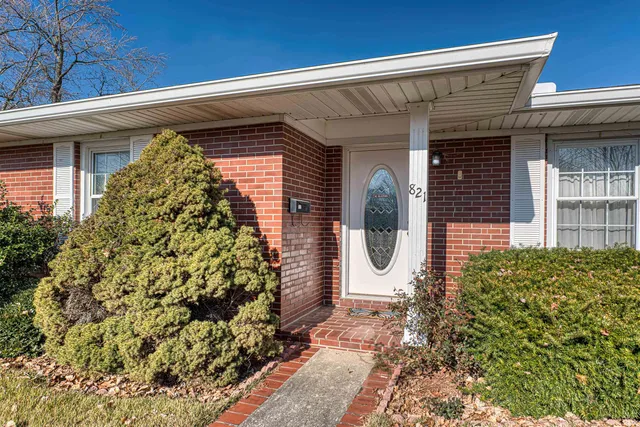 $159,900 | 821 East Lincoln Avenue, Mount Vernon, IN 47620