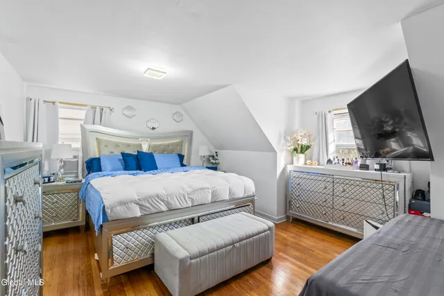 $1,550 | 321 Hackett Boulevard, Unit 2, Albany, NY 12208