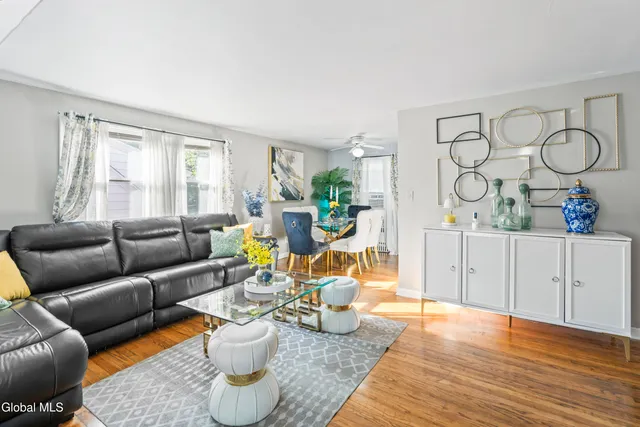 $1,550 | 321 Hackett Boulevard, Unit 2, Albany, NY 12208