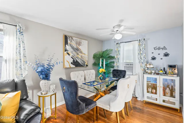 $1,550 | 321 Hackett Boulevard, Unit 2, Albany, NY 12208