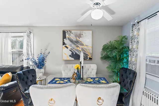 $1,550 | 321 Hackett Boulevard, Unit 2, Albany, NY 12208