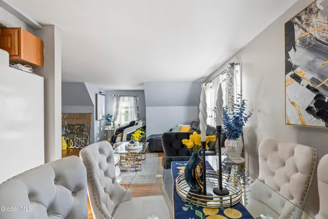 $1,550 | 321 Hackett Boulevard, Unit 2, Albany, NY 12208