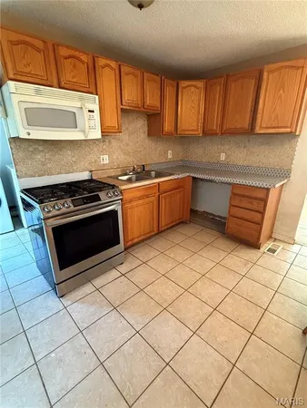 $77,000 | 8825 Bermuda Drive, Caseyville, IL 62232