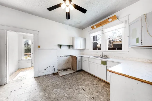 $215,000 | 712 Connally Street, Sulphur Springs, TX 75482