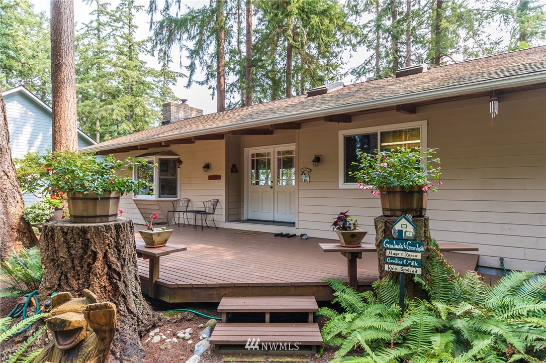 4932 Jones Road Oak Harbor, WA 98277 - Photo 4 of 25 Gallery Image 4