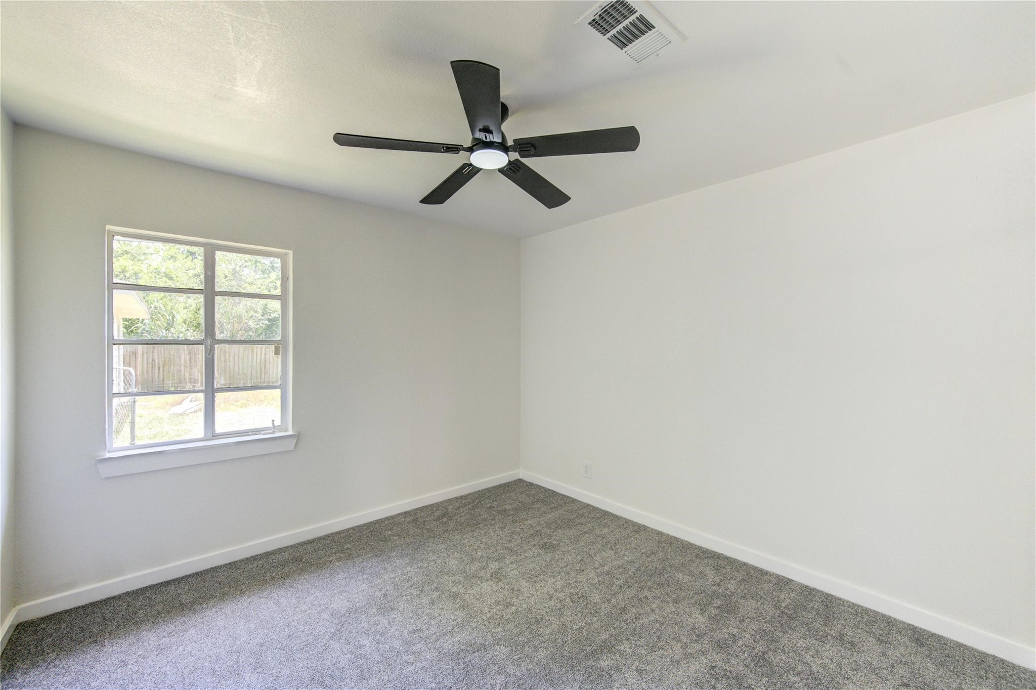 4914 Pershing Street Houston, TX 77033 - Photo 13 of 34