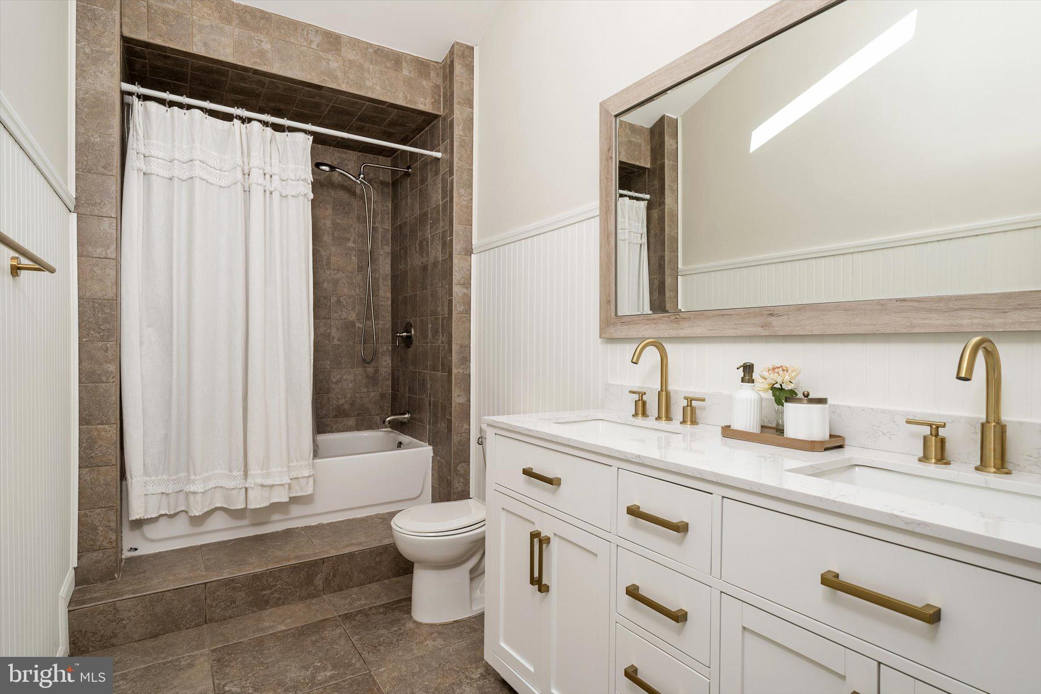 18 John Lenhardt Road Hamilton, NJ 08690 - Photo 24 of 36 Hall Bath