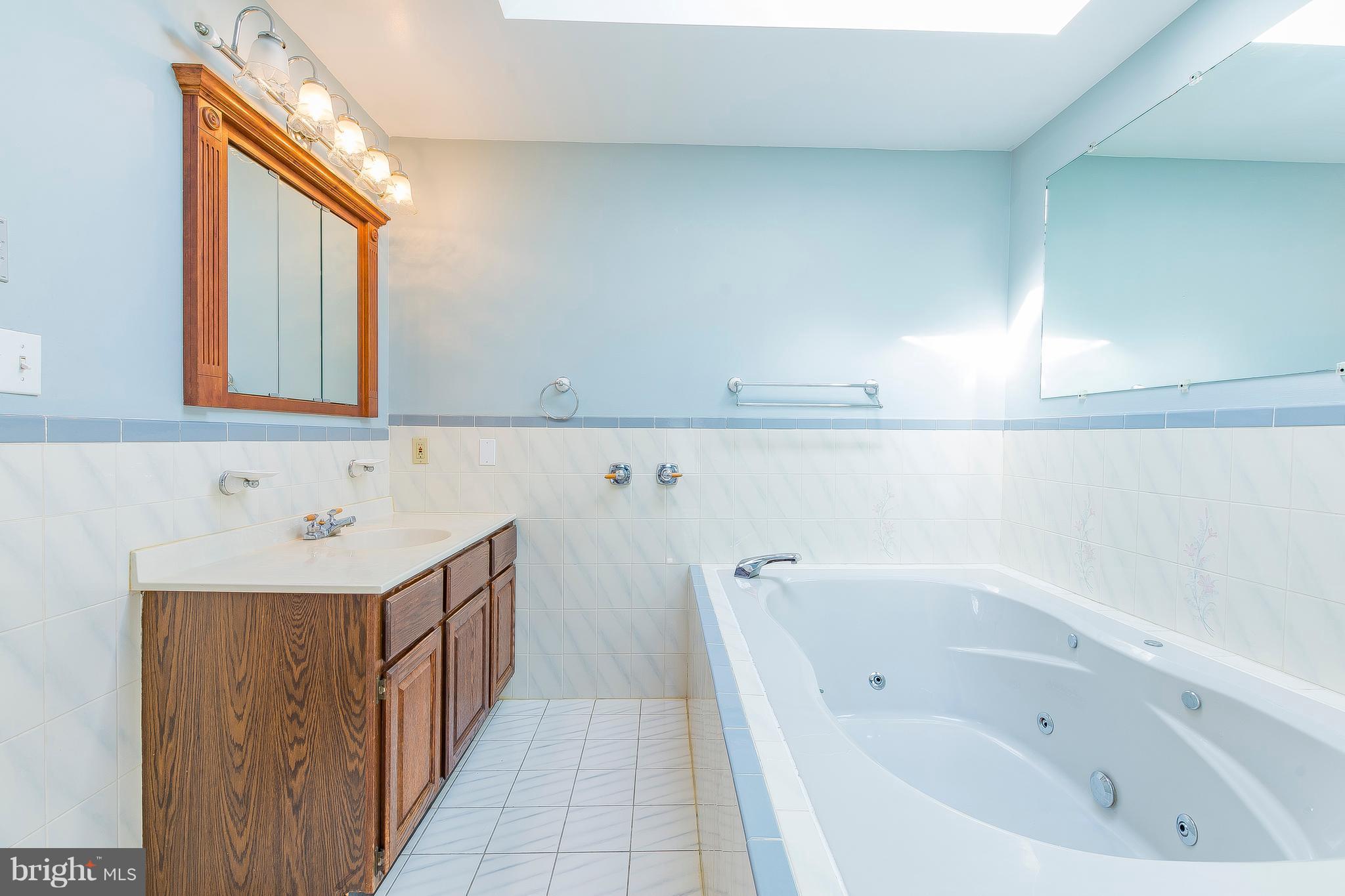 920 Adelina Road Prince Frederick, MD 20678 - Photo 25 of 30 Bath (Master)