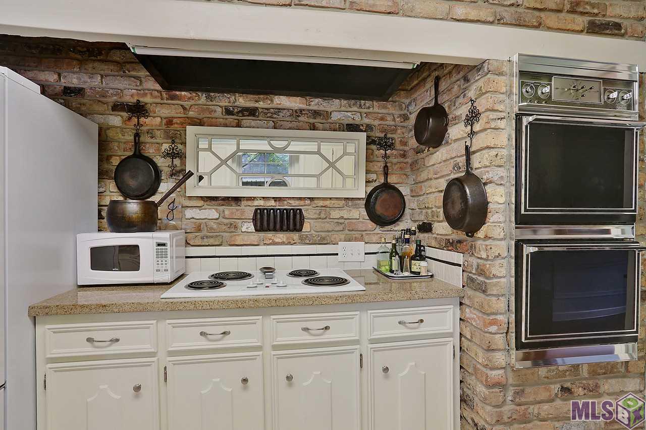 2644 Woodland Ridge Boulevard Baton Rouge, LA 70816 - Photo 6 of 24