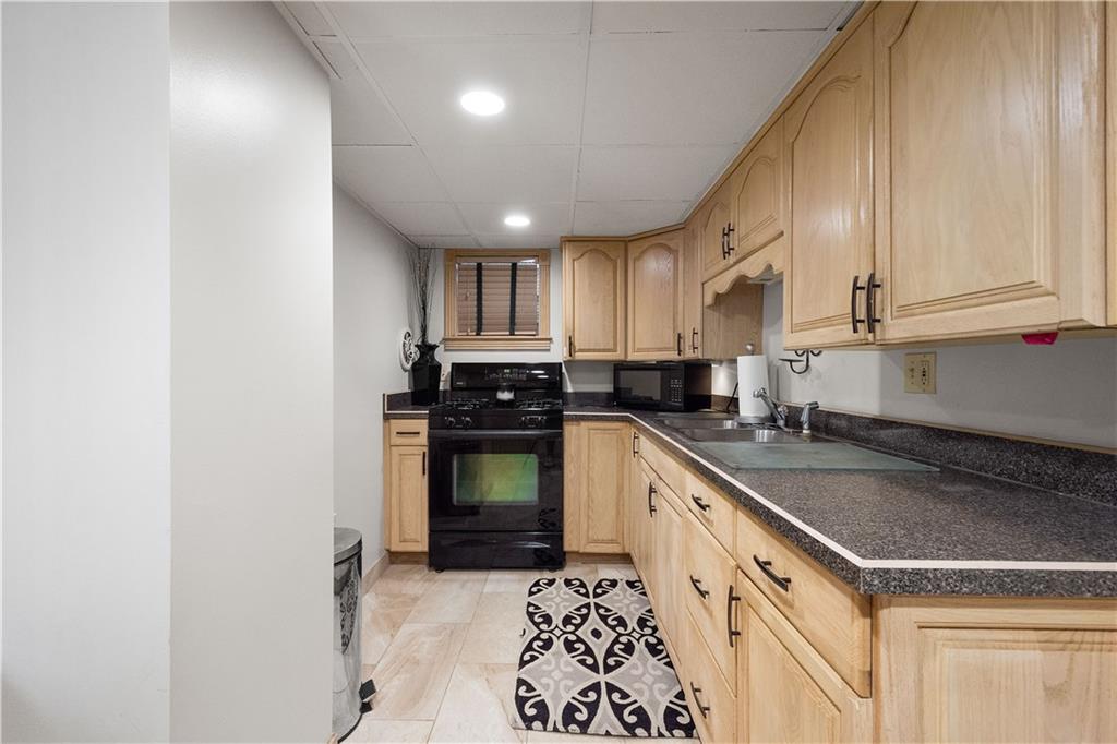 546 Lindsay Road Carnegie, PA 15106 - Photo 18 of 24 Gallery Image 18