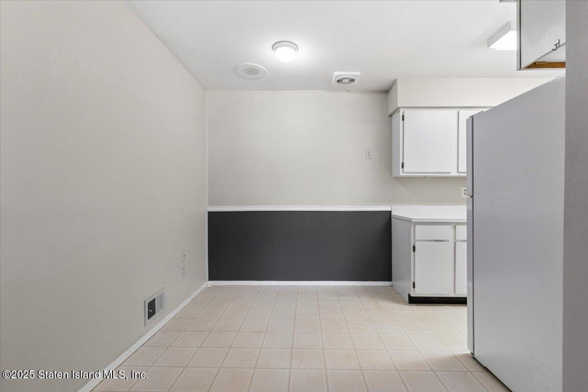 4189 Amboy Road, Unit 1B Staten Island, NY 10308 - Photo 6 of 27 06-555A9676a