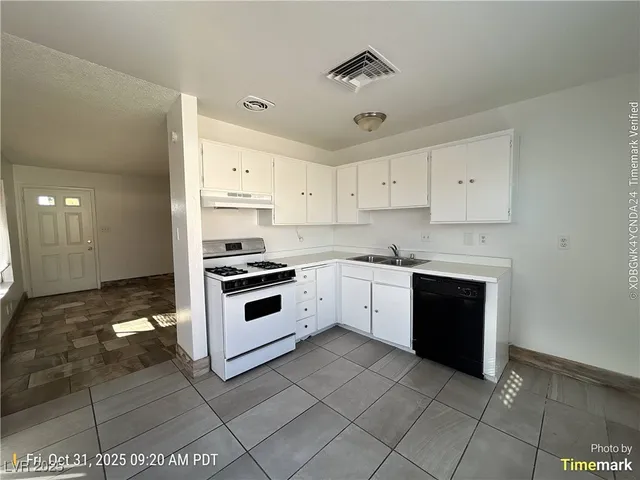 $1,624 | 7078 Forest Vista Street, Las Vegas, NV 89147