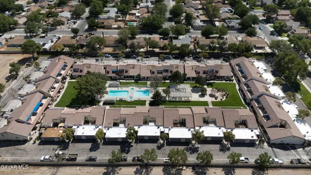 $335,000 | 43334 32nd Street West, Unit 44, Lancaster, CA 93536