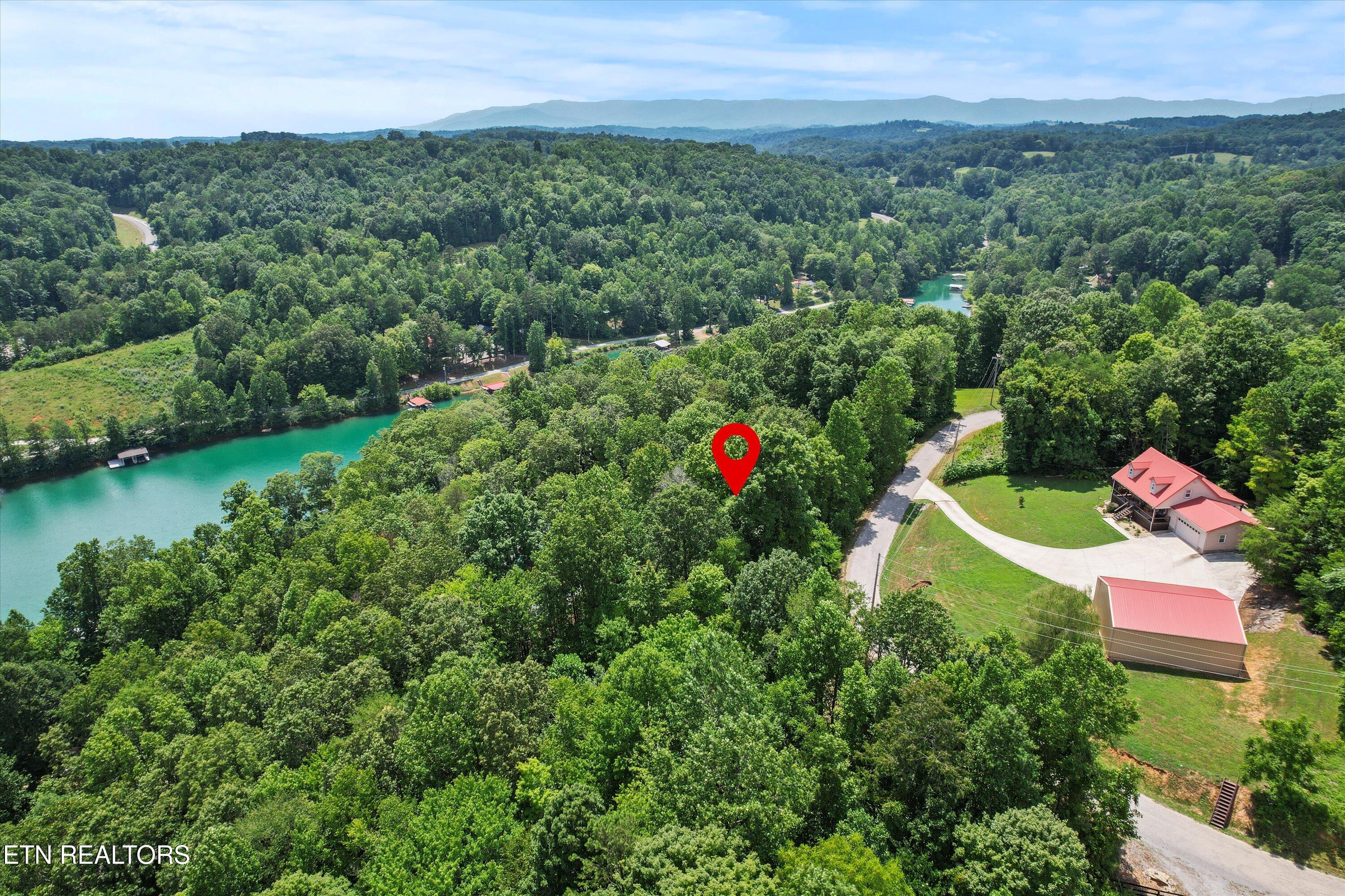 711 Jim Lee Ridge Road La Follette, TN 37766 - Photo 5 of 13 05-DJI_0026