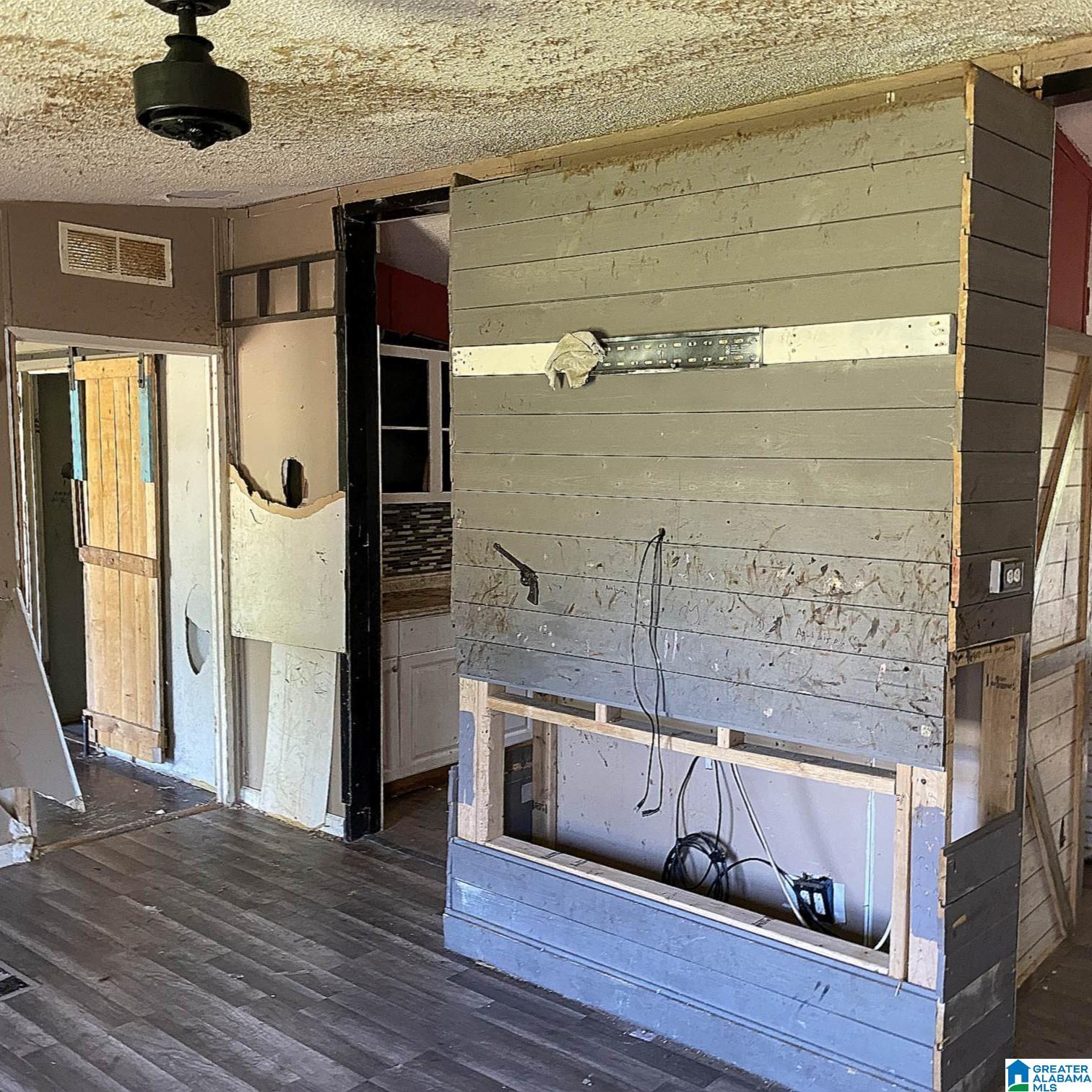 490 Gregory Road Jasper, AL 35503 - Photo 4 of 21