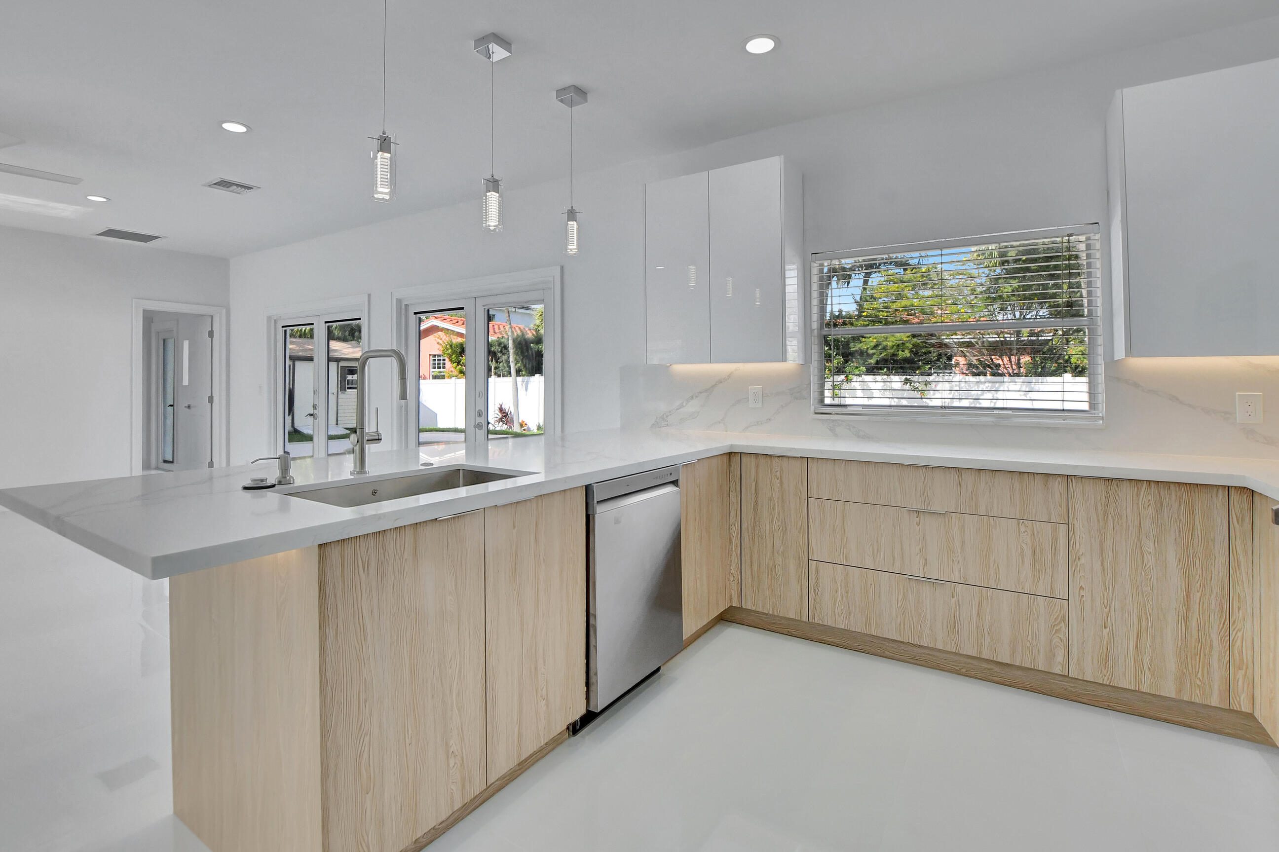 237 Northwest 7th Street Boca Raton, FL 33432 - Photo 14 of 64 43_dsc_3811