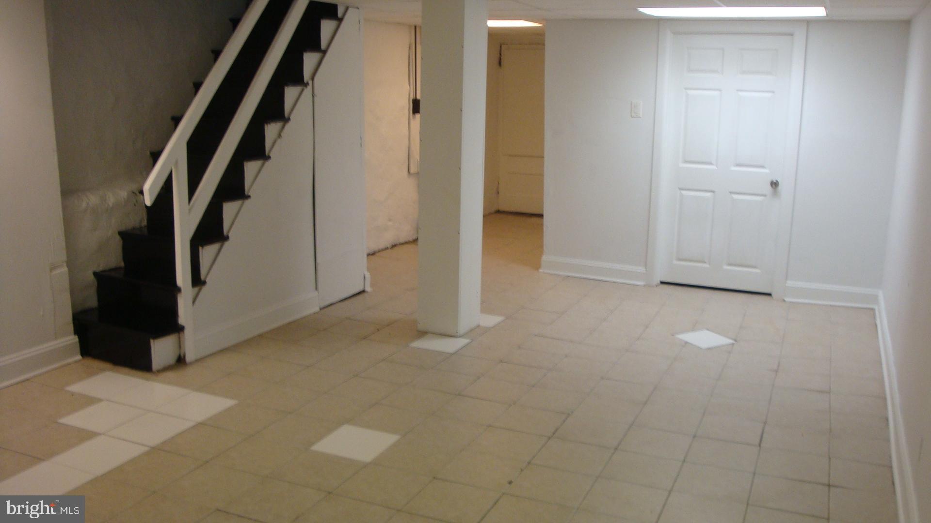 85 Springton Road Upper Darby, PA 19082 - Photo 11 of 17