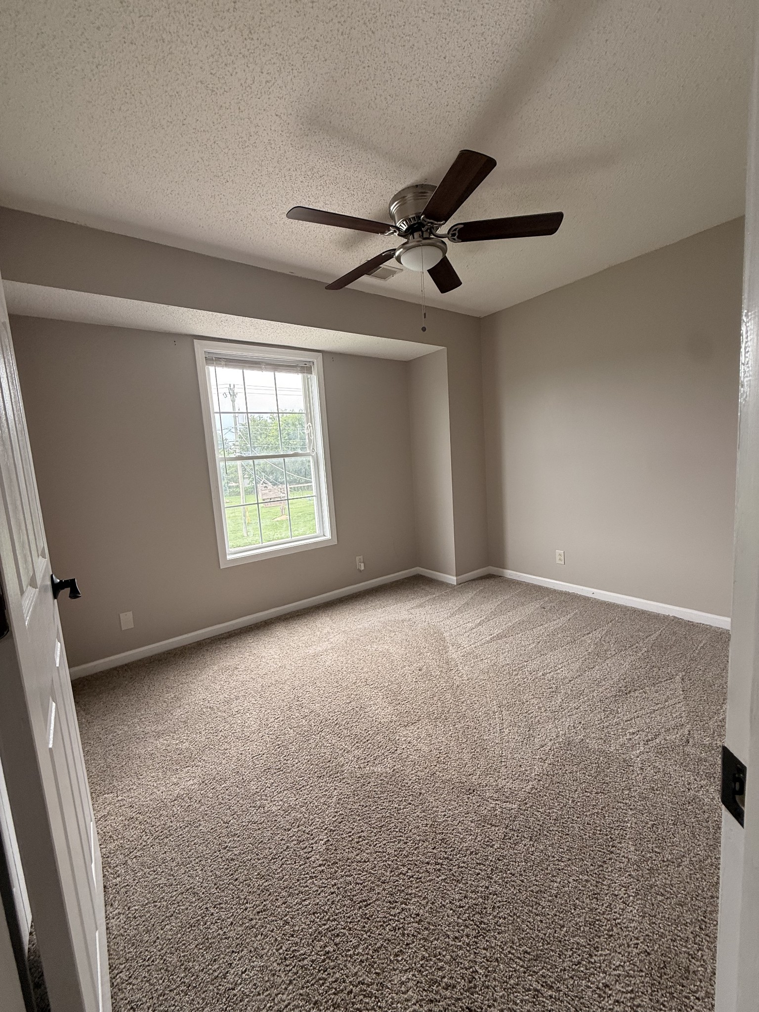 1037 Summerhaven Road Clarksville, TN 37042 - Photo 9 of 13