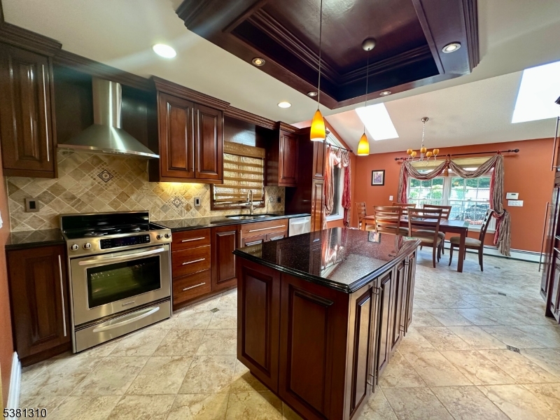 38 Totowa Road Wayne, NJ 07470 - Photo 11 of 37