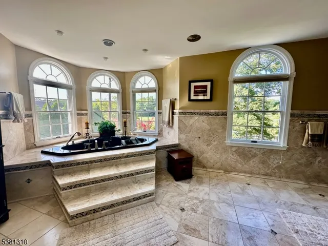 $6,900 | 38 Totowa Road, Wayne, NJ 07470