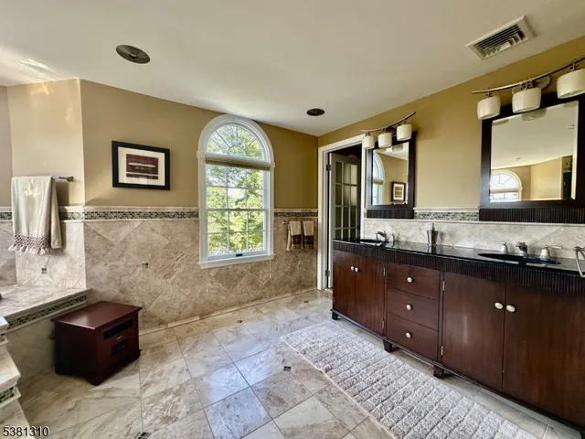 $6,900 | 38 Totowa Road, Wayne, NJ 07470