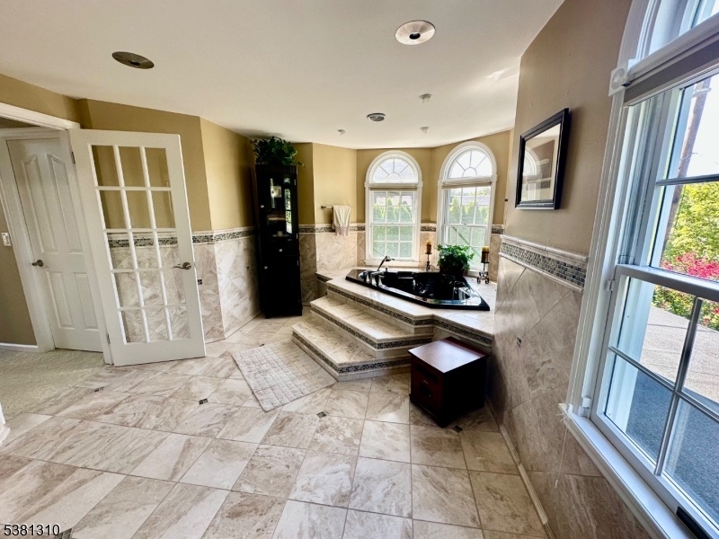 38 Totowa Road Wayne, NJ 07470 - Photo 18 of 37