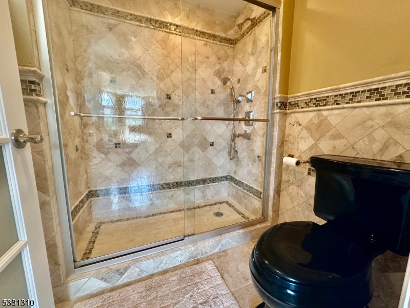 38 Totowa Road Wayne, NJ 07470 - Photo 21 of 37