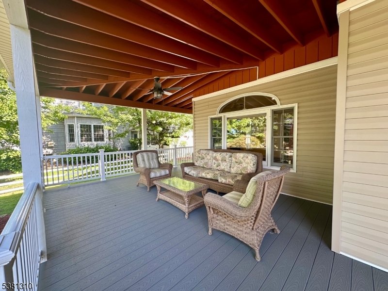 38 Totowa Road Wayne, NJ 07470 - Photo 3 of 37