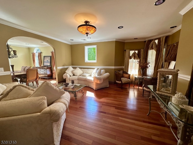 38 Totowa Road Wayne, NJ 07470 - Photo 5 of 37